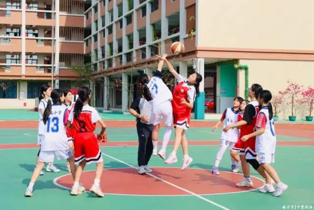 业余篮球爱好者如何借助智能反馈提高比赛表现_0